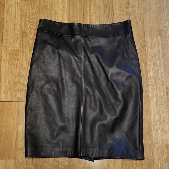 Classiques Entier Dresses & Skirts - Classiques Entier brown leather pencil skirt sz 6